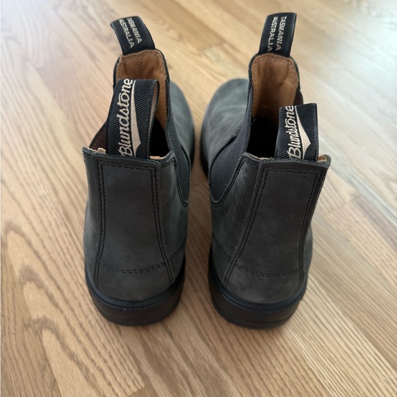 NWT Men’s Blundstone 587 Chelsea Boot in Rustic Black main image 5